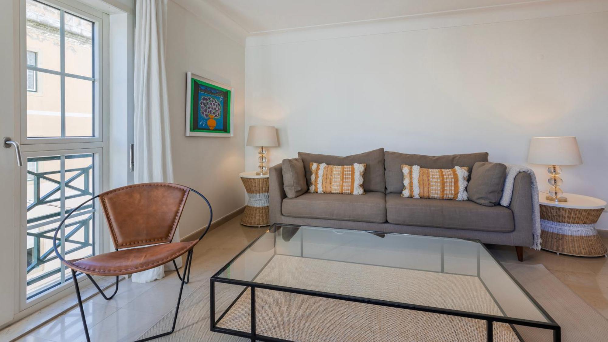 Stylish Apartment With Parking By Lovelystay 리스본 외부 사진