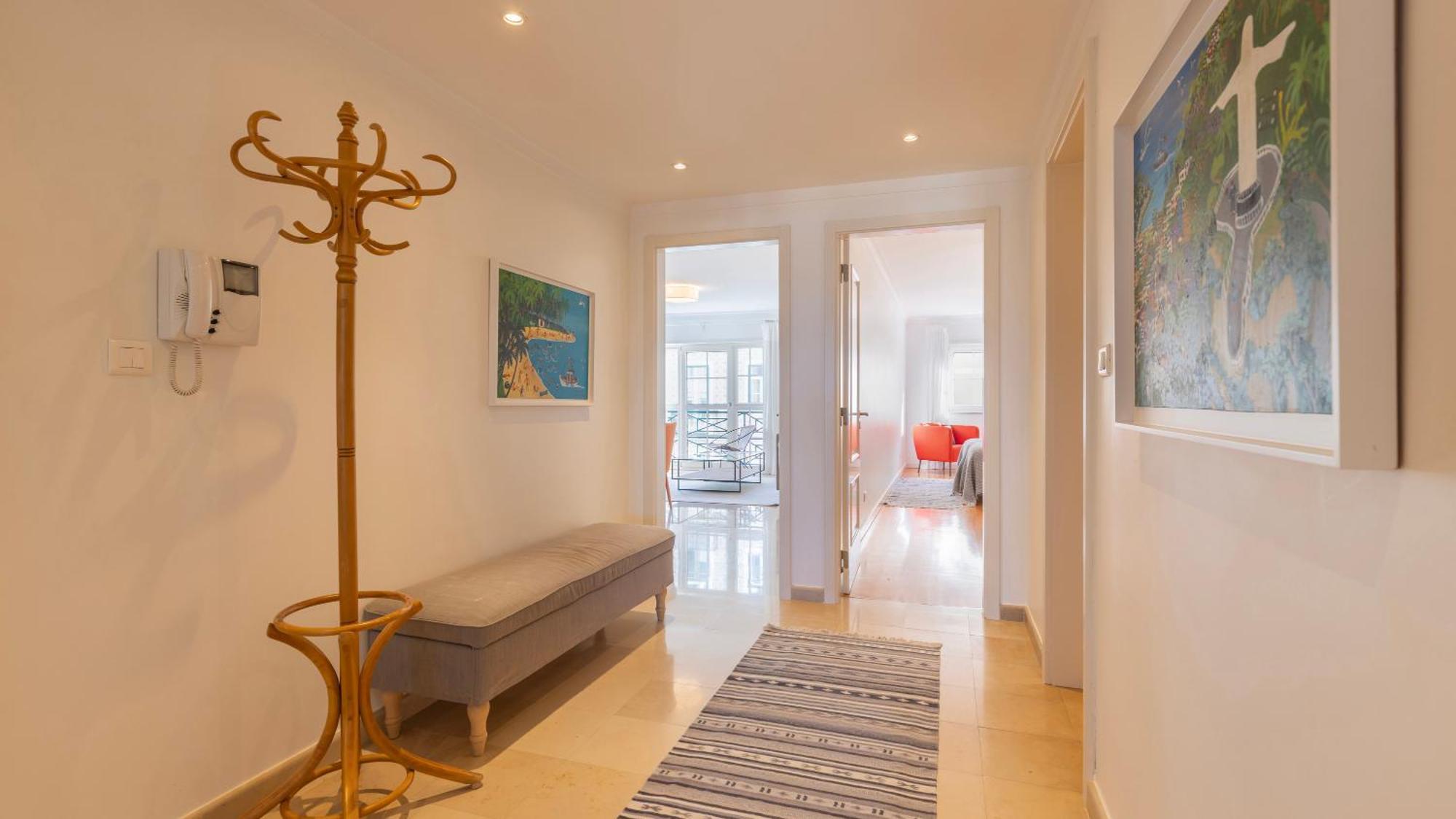 Stylish Apartment With Parking By Lovelystay 리스본 외부 사진