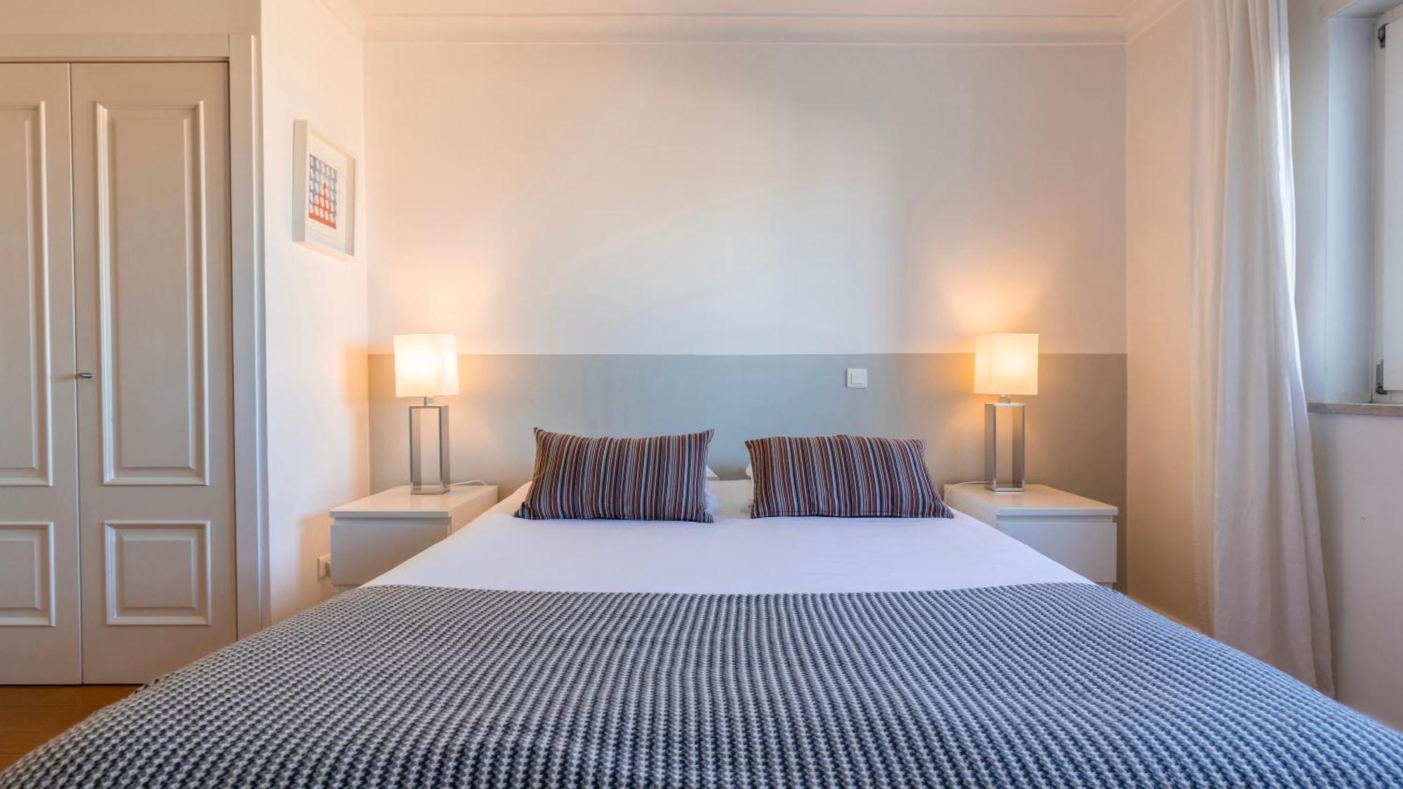Stylish Apartment With Parking By Lovelystay 리스본 외부 사진