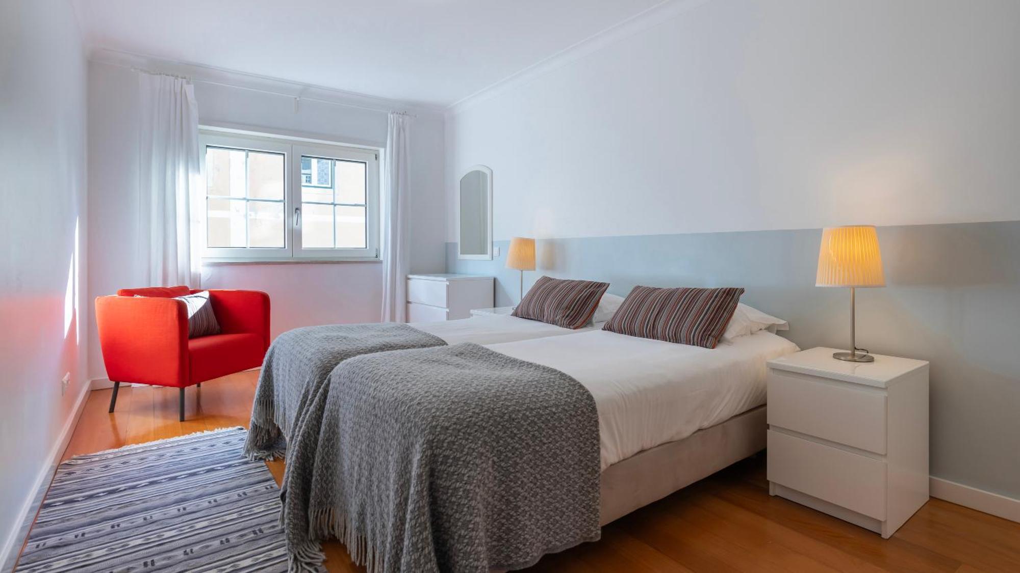 Stylish Apartment With Parking By Lovelystay 리스본 외부 사진